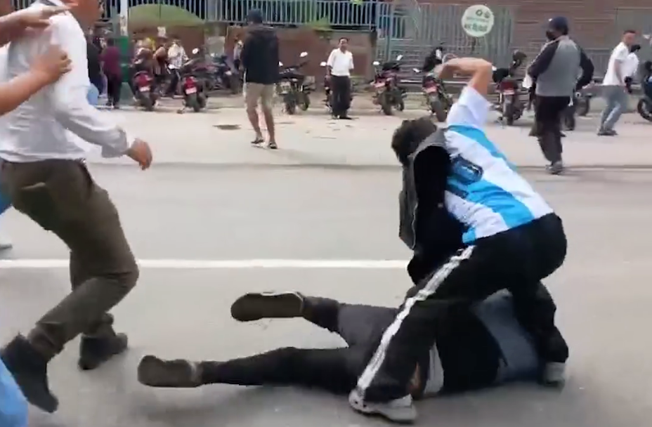 अन्तरिम सरकारको नेतृत्वमा जेनजी समूहबीच विवाद, सुन्धारामा दुई समूहबीच झडप