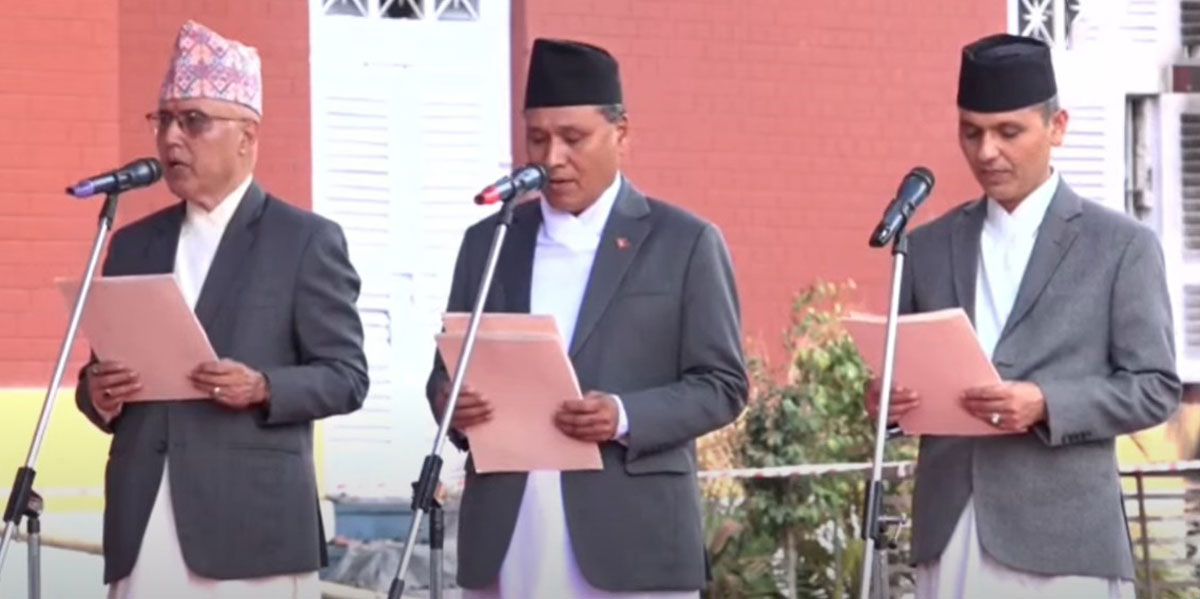 नवनियुक्त मन्त्रीले लिए शपथः कुलमान घिसिङलाई तीन मन्त्रालयको जिम्मेवारी